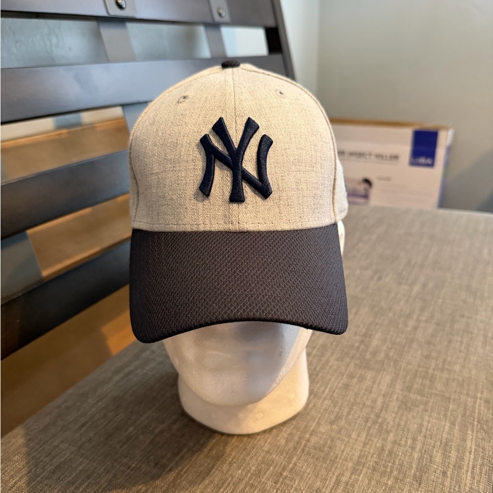 New York Yankees New Era 39Thirty Gray and Navy Flex Baseball Cap Size L/XL